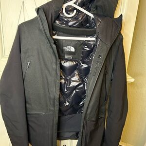 The North Face Women's Black Puffer Jacket